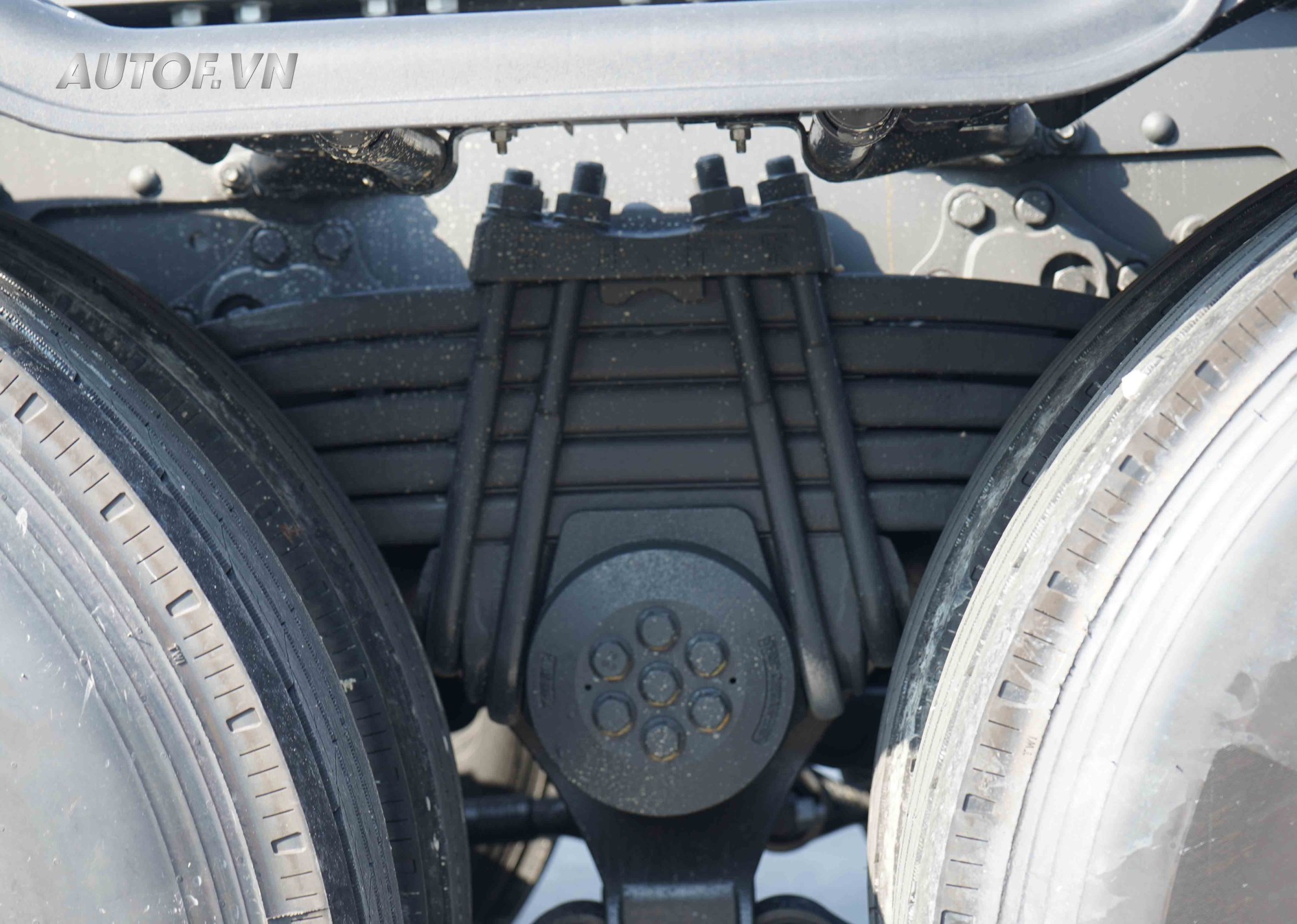 Đầu kéo Chenglong HK 470HP Cầu Láp